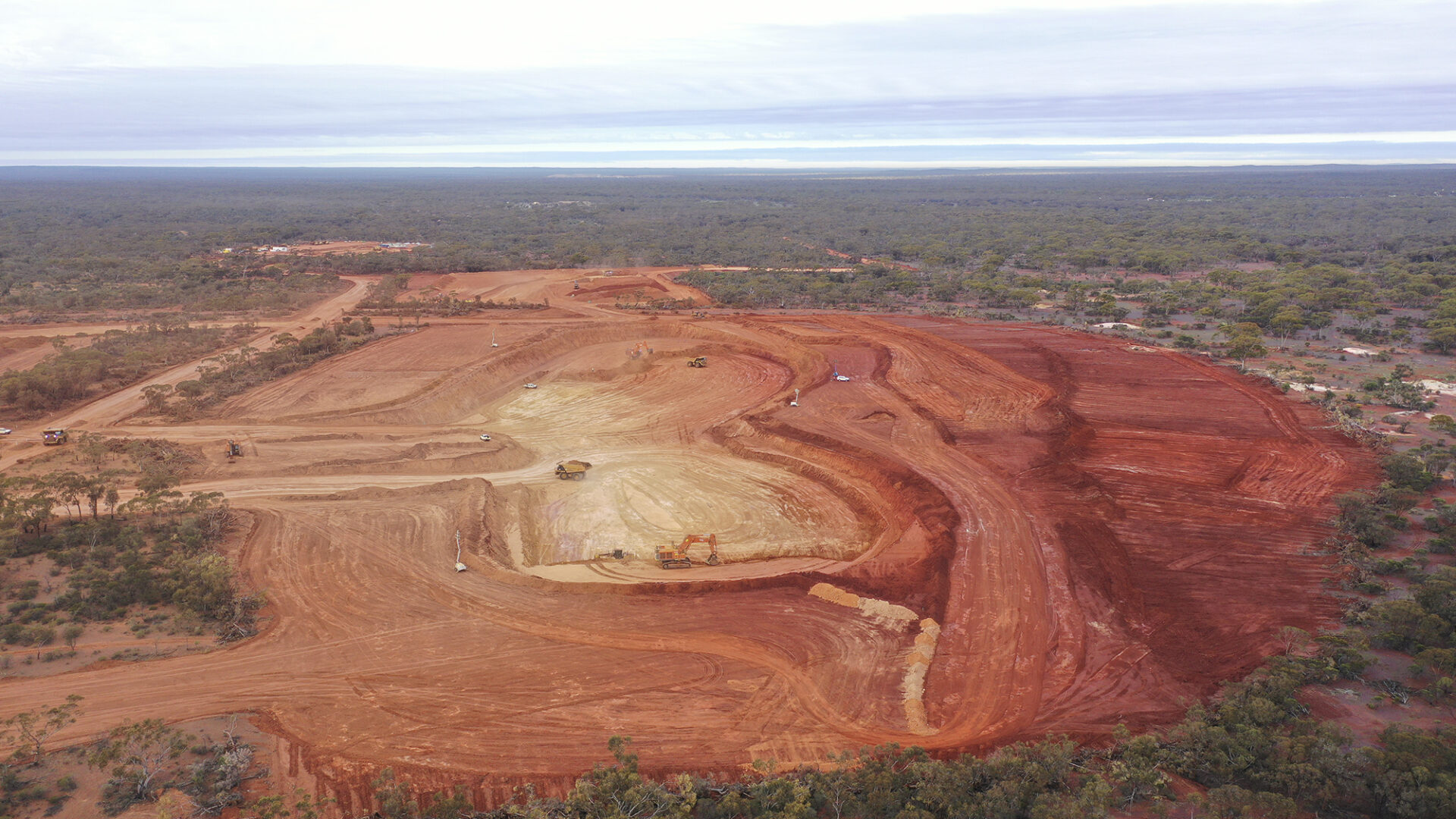 MMS and Black Cat Syndicate Achieve First Gold Pour