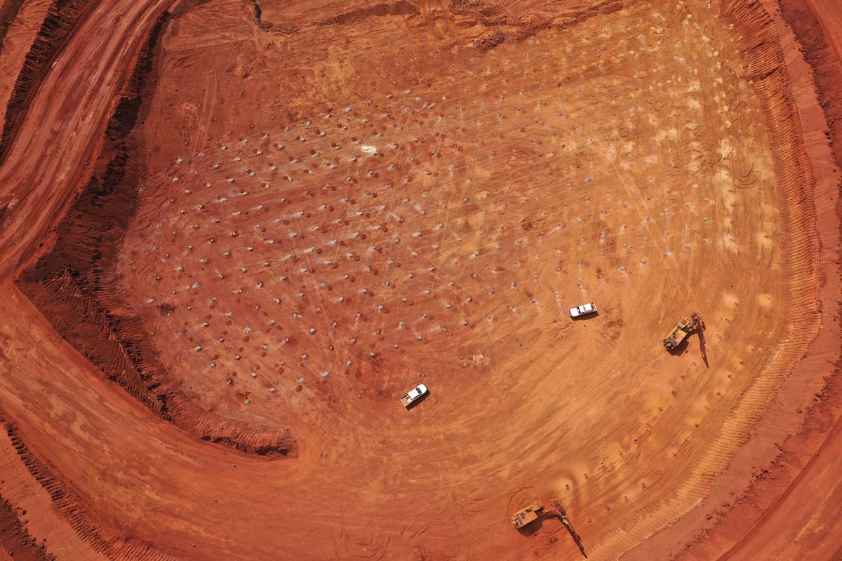 MMS team conducting safe and efficient drilling operations at a WA mine site.”